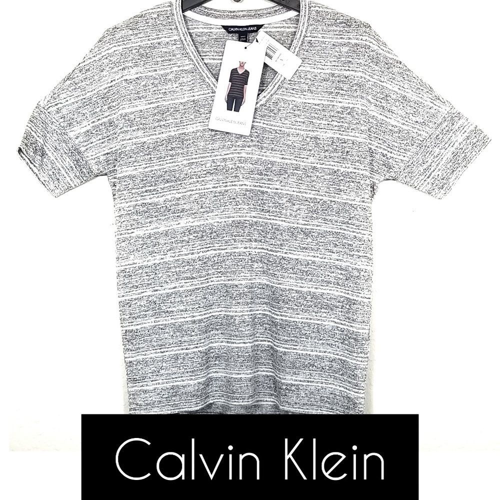 CALVIN KLEIN BNWT Grey White Stripe V neck Kinit